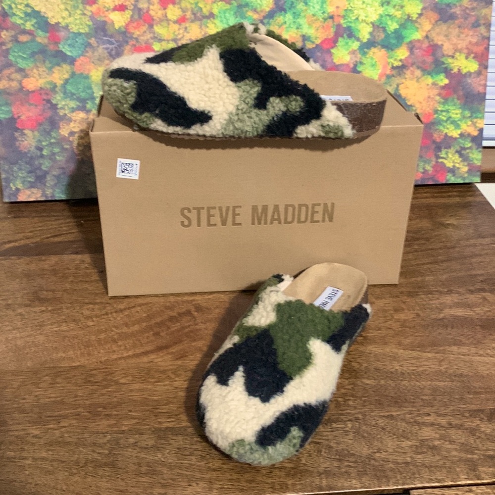 STEVE MADDEN SLIP ON MULE size 7 CAMOUFLAGE NEW NO BOX